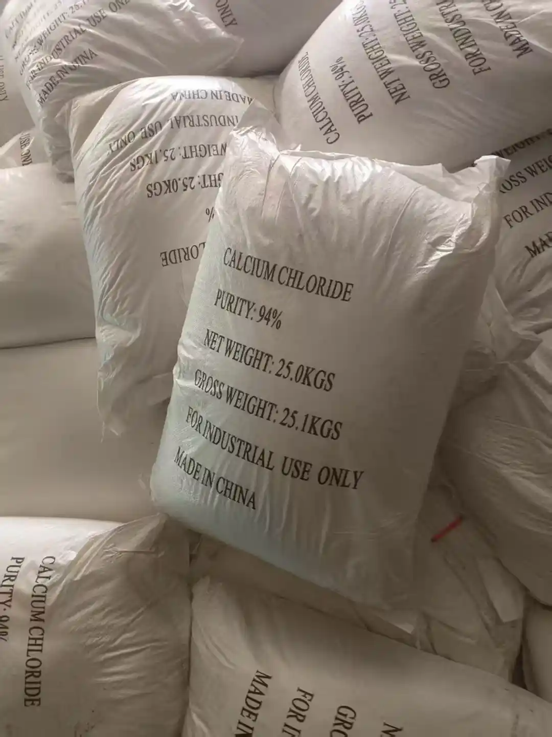 Calcium chloride 94% packed in 25kg bags